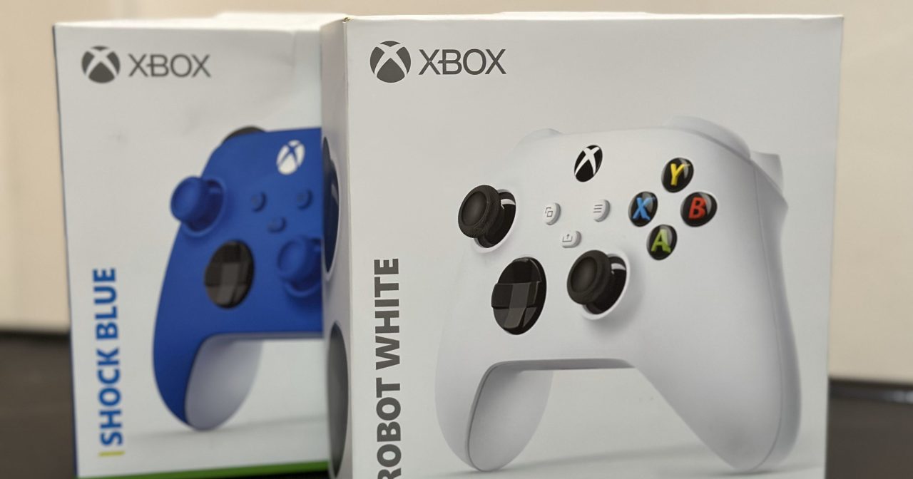 We check out the new Shock Blue and Robot White Xbox Wireless Controllers